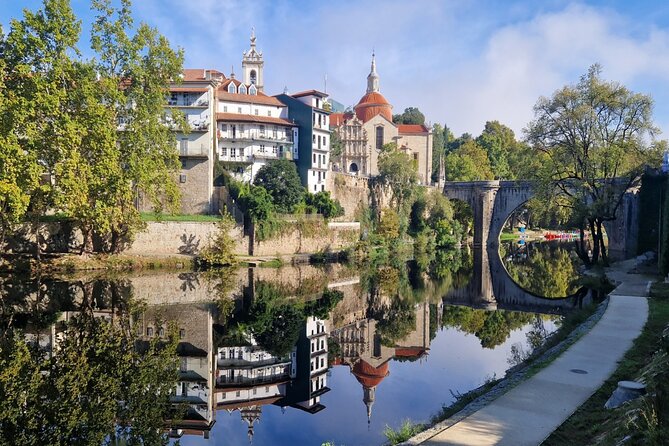 Douro Valley Tour: Wine Tasting River Cruise and Lunch From Porto - Pricing and Booking