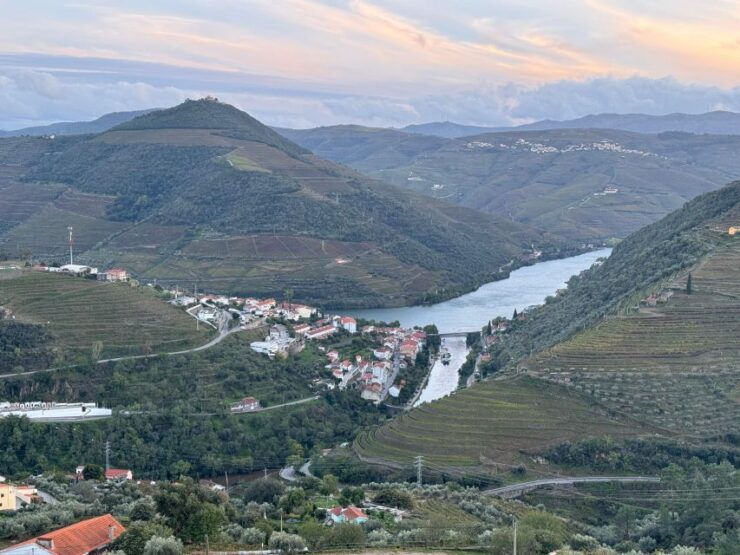 Douro Valley Tour With 2 Wine Tastings Included - Good To Know