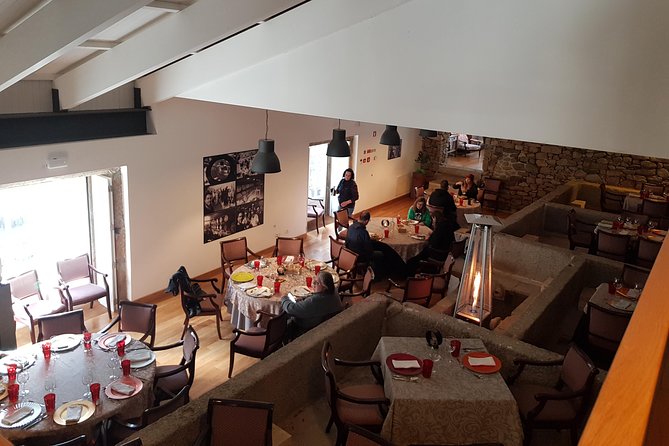 Douro Valley Wine Tour: Visit to Three Vineyards With Wine Tastings and Lunch - Vineyard 2: Wine Tasting and Tour