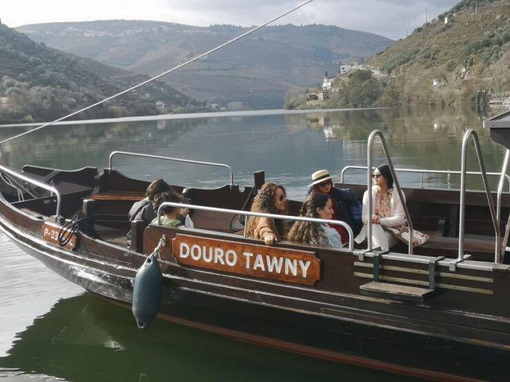 DouroValley: PrivateCruise, 2FamilyWineries, HomeCookedLunch - Private Cruise on the Douro River