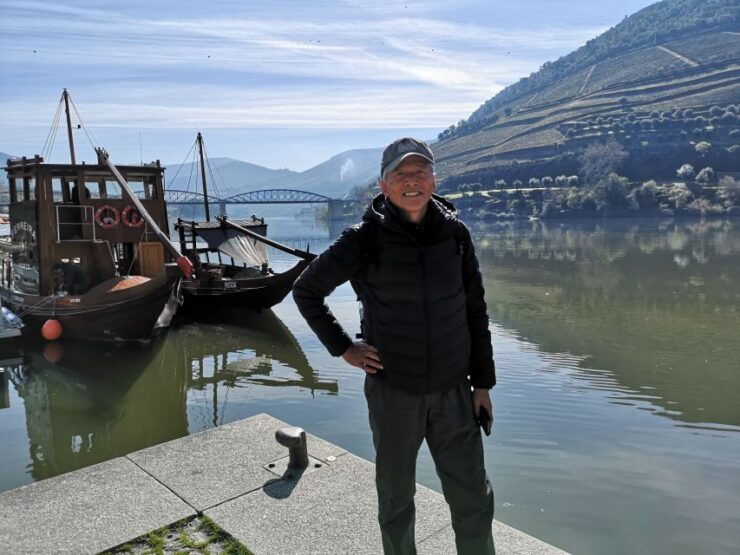 DouroValley: PrivateCruise, 2FamilyWineries, HomeCookedLunch - Visit to 2 Family-Run Wineries