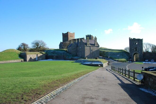 Dover Harbour to London Via Dover Castle (private Vehicle) - Accommodations at Your Preferred London Hotel