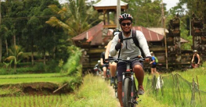 Downhill Cycling Tour Ubud Through Jungle and Rice Terrace - Full Description