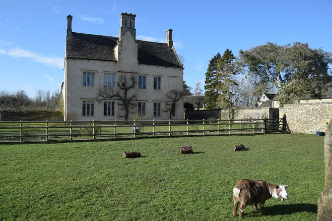 Downton Abbey Town and Country Tour From London by Private Black Taxi - Filming Locations