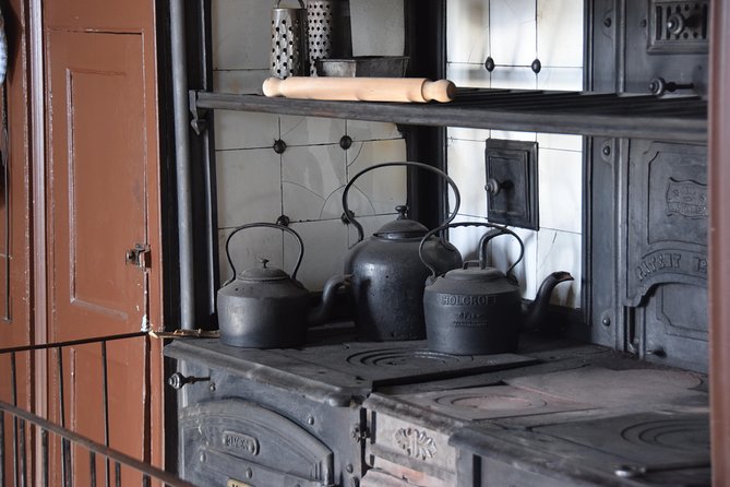 Downton Abbey Town and Country Tour From London by Private Black Taxi - Reviews and Ratings