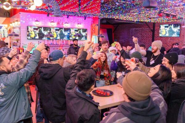 Downtown Denver Pub Crawl - Food & Drinks Included! - Exclusive Drink Discounts