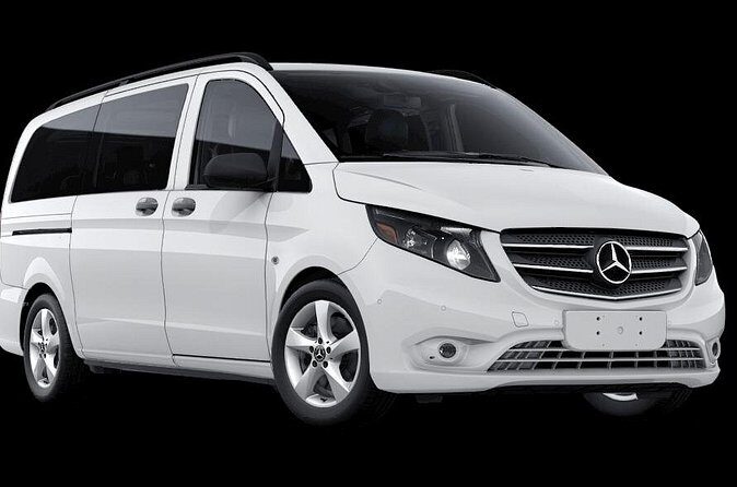 Downtown Historic District to Charleston airport - Who Is This Service Best Suited For?