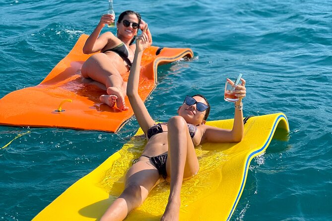 Dracula Boat Rental for Rosario Islands - Good To Know