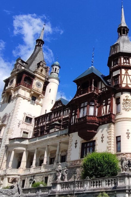 Dracula Castle, Peles Castle and Brasov Private Day Tour - Key Attractions