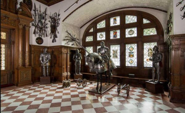 Dracula Castle, Peles Castle & Brasov City ,Private Tour - Frequently Asked Questions