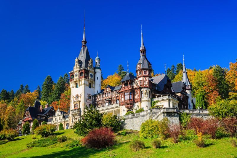 Draculas Castle, Peles Castle and Brasov Tour from Bucharest - Bran Castle: history, folklore and Dracula