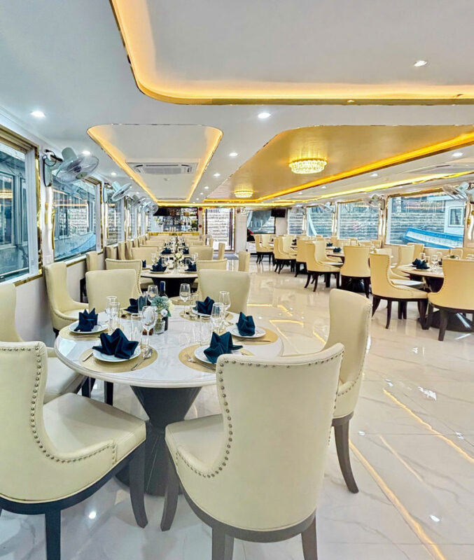 Dragon King Day Cruise: Ha Long Bay Tour with Sung Sot & Ti Top - Guides, group size and the feel of the day