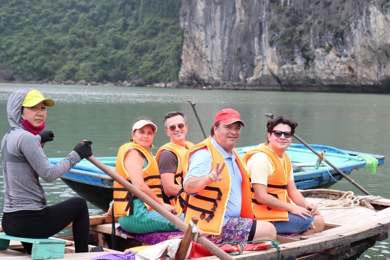 Dragonfly Day Cruise: Ha Long Bay, Thien Cung Cave, Kayaking - What the price covers, and what it does not