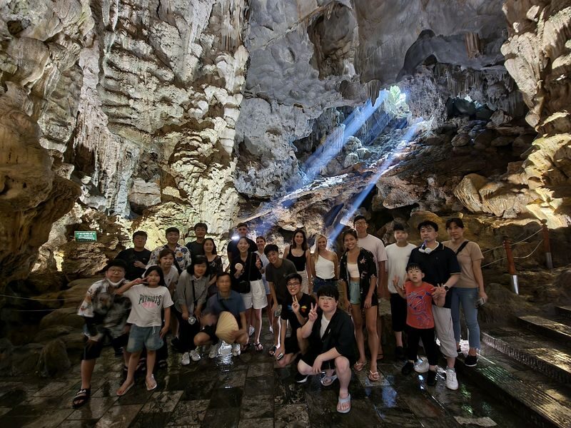 Dragonfly Day Cruise: Ha Long Bay, Thien Cung Cave, Kayaking - Who will get the most from this cruise