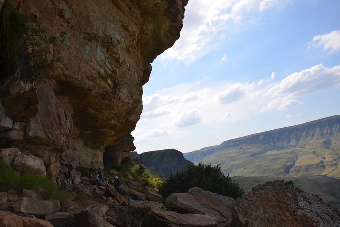 Drakensberg Kamberg Rock Art & Mandela Capture Site Day Tour From Durban - Cancellation Policy for the Drakensberg Kamberg Rock Art & Mandela Capture Site Day Tour
