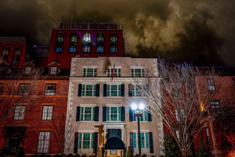 Dreaded Dead Descent of the District: DC Ghost Tour - Exploring the Haunted Route of Washington DC