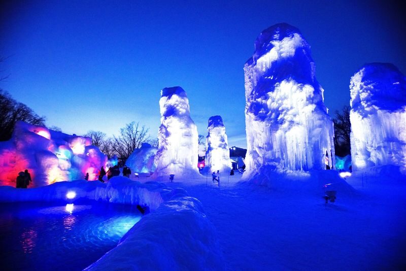 Dreamy ice sculptures decorated with lights-Lake Shikotsu Ice Wave Festival half-day tour at nightfall from Sapporo - The Sapporo-to-lake schedule