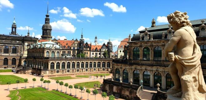 Dresden: 60-Minute Walking Tour With Frauenkirche Concert - Customer Reviews