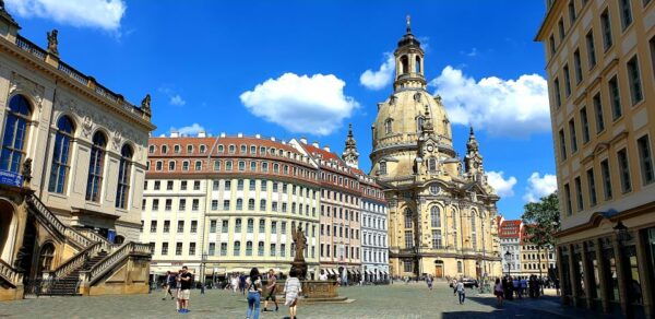 Dresden: 60-Minute Walking Tour With Frauenkirche Concert - Meeting Point