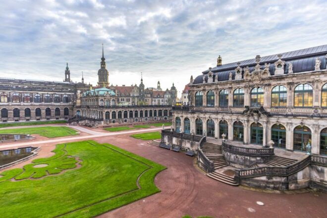 Dresden: Art and Culture Walking Tour With Local Guide - Exploring Kunsthofpassage for Urban Art Lovers
