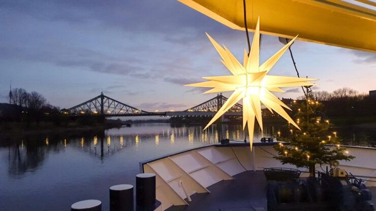 Dresden: Christmas Lunch - Festive River Cruise - Festive River Cruise Experience