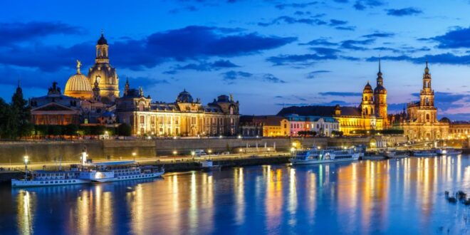 Dresden: Christmas Market Magic With a Local - Local Insights and Festive Delights