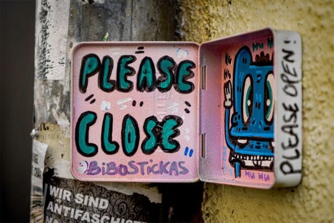 Dresden: Discover the Street Art of the Neustadt District - Where to Eat and Drink in Neustadts Nightlife Scene