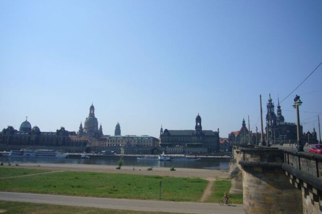 Dresden: Elbe Valley Guided Segway Tour - Tour Description