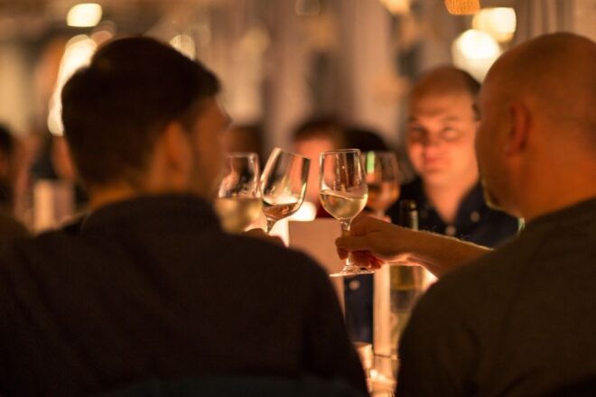 Dresden: Evening River Cruise With Dinner - Inclusions