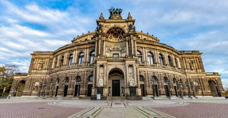 Dresden: Express Walking Tour With a Local - Inclusions and Meeting Point