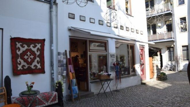 Dresden: Neustadt Authentic, Self-Guided Neighbourhood Walk - Immerse Yourself in Dresdens Creative Quarter
