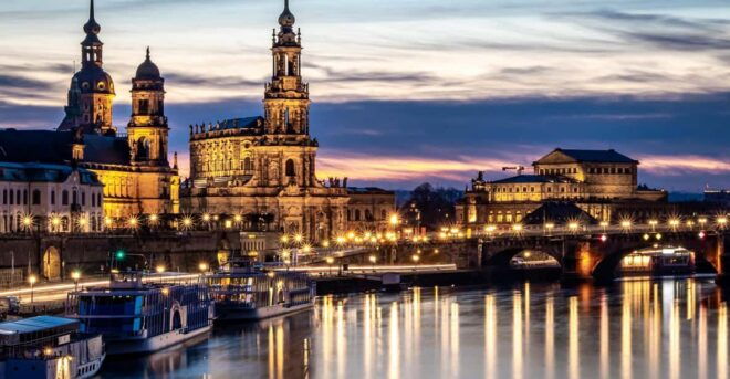 Dresden Old Town - Guided Walking Tour in English - Architectural Highlights of the Tour