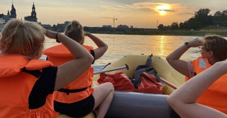 Dresden: Privat Inflatable Boat Tour- Dresden at Sunset - Tour Overview