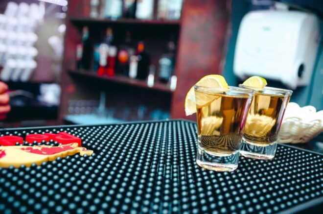 Dresden: Private Pub Crawl Tour - Welcome Shot and Personalized Tour