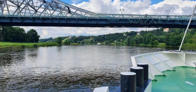 Dresden: River Sightseeing Boat Cruise - Scenic Views and Landmarks Along the Boat Cruise