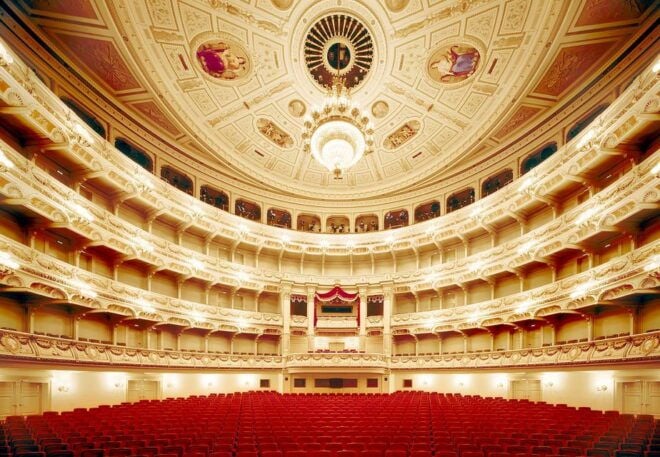 Dresden: Semperoper and Old Masters Picture Gallery - Semperoper Acoustics and Auditorium Design