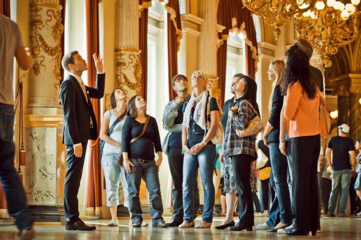 Dresden: Semperoper Guided Tour for Families - Family-Friendly Experience