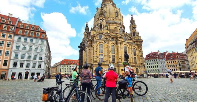 Dresden: Sightseeing Bicycle Tour With Tasting De/En - Experience Highlights