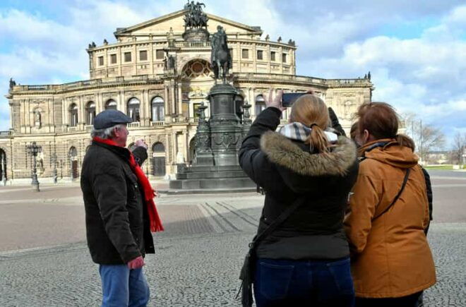 Dresden: Sightseeing Walking Tour in English - Tour Description