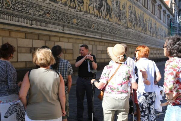 Dresden: Sightseeing Walking Tour in English - Exploring Dresdens Historic Old Town