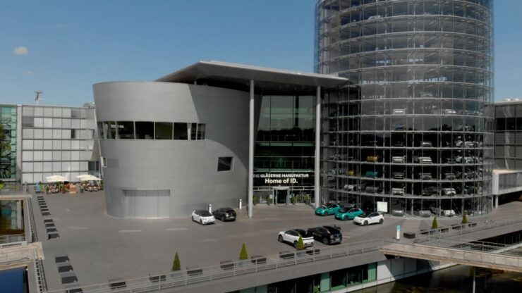 Dresden: Tour of VW's Transparent Factory - Future of Mobility