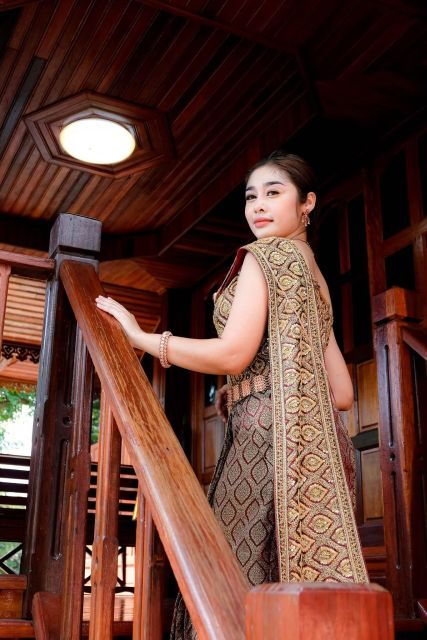 Dress in Thai Costume and Photoshoot at Thai Wooden House - Activity Details