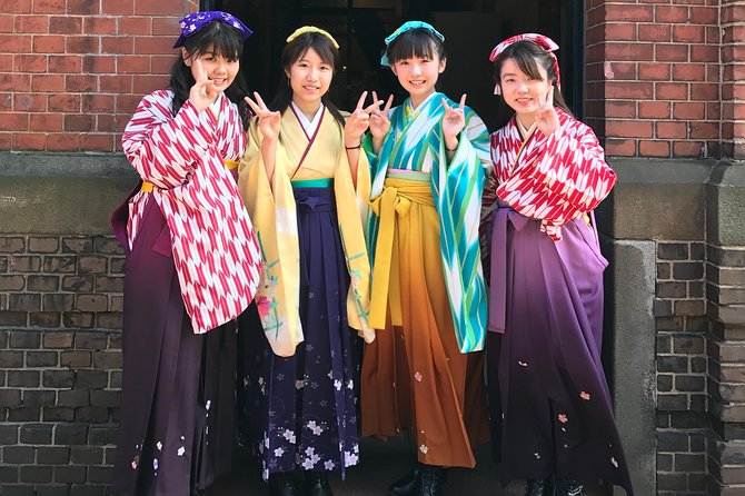 Dress Up High-Quality “Hakama” Kimono and 30-min Rickshaw Tour - Tour Location and Duration