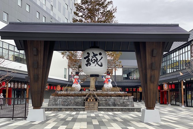 Dress Up High-Quality “Hakama” Kimono and 30-min Rickshaw Tour - Additional Details and Accessibility
