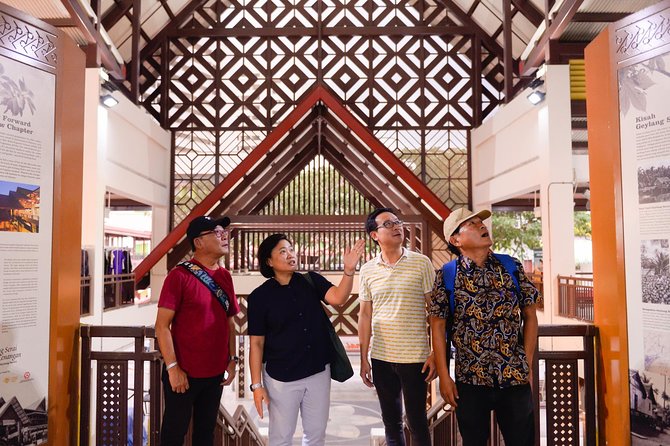 Drinks & Bites in Singapore Private Tour - Host Response and Resolution