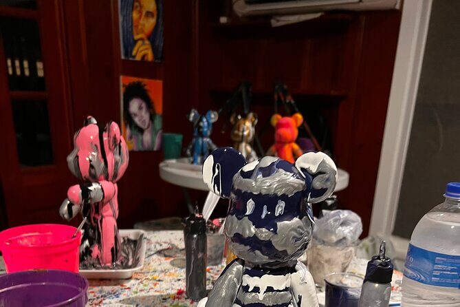 Drip Bear Paint & Sip Experience - Who Will Love This Experience?