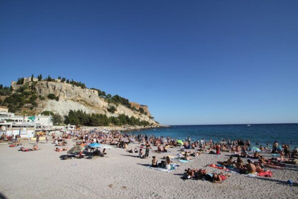 Drive a Cabriolet Between Port of Marseille and Cassis - Common Questions