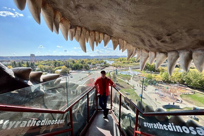 Drumheller and the Badlands Private Sightseeing Tour - Exploring Alberta’s Badlands in Style and Comfort