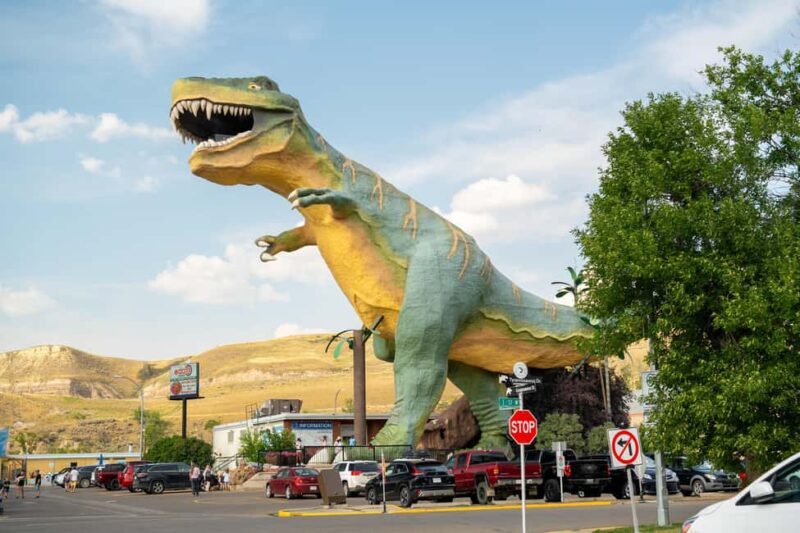 Drumheller: Dinosaurs, Canyons, & Hoodoos Day Tour - Good To Know