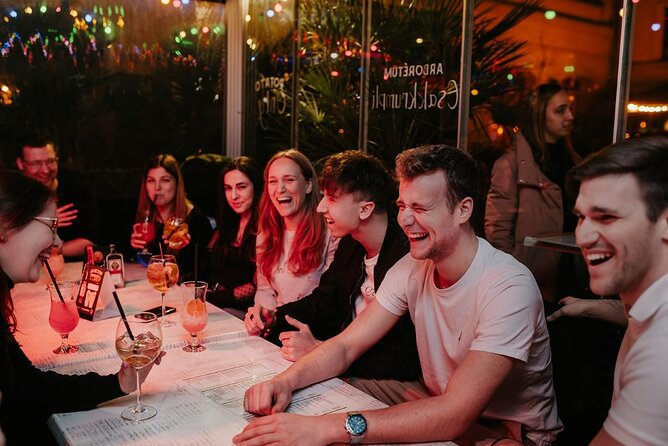 Drunken Walking Tipsy Tour in London - Alcoholic Beverages